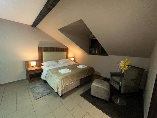 Jp Motel Mali Pariz Bor Eksteriør bilde